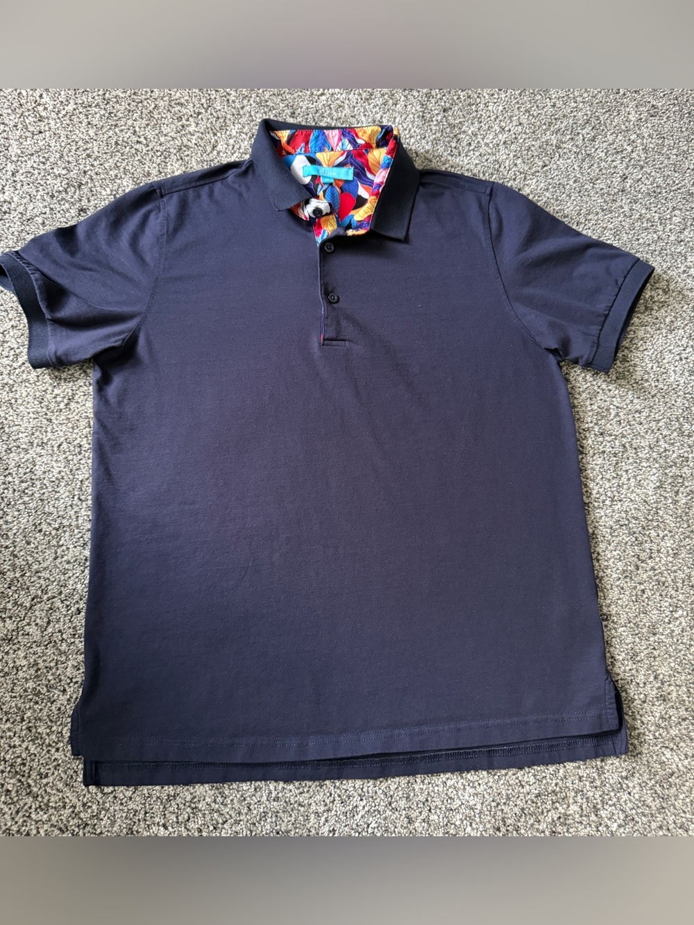 Perruzo navy blue polo shirt with multicolored abstract pattern on the collar